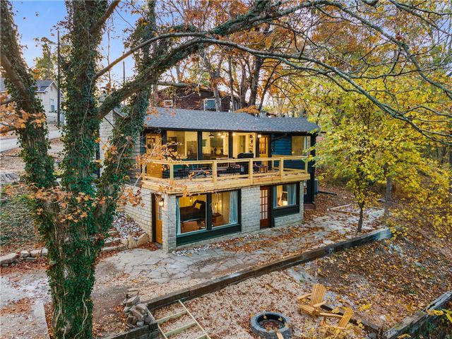 701 E Electric Street, Rogers, AR 72756
