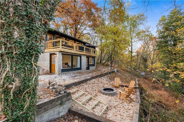 701 E Electric Street, Rogers, AR 72756