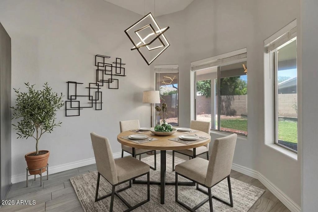 Image 10 of property listing at 3126 E Captain Dreyfus Avenue, Phoenix, AZ 85032