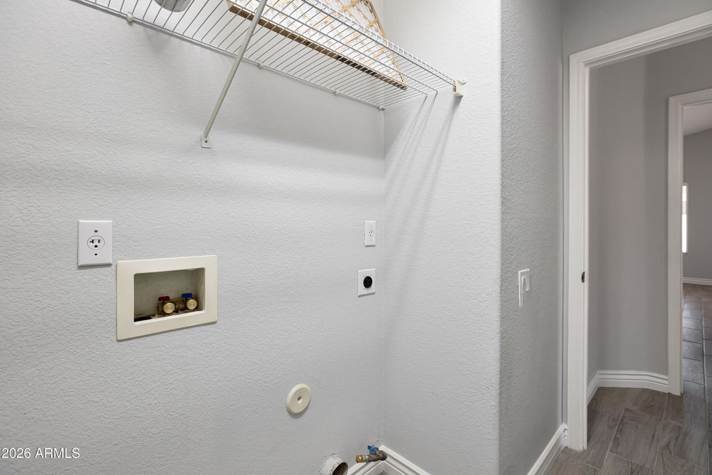 Image 27 of property listing at 3126 E Captain Dreyfus Avenue, Phoenix, AZ 85032