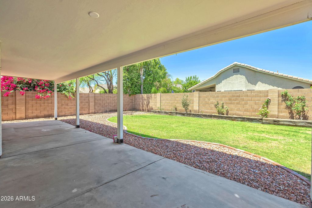 Image 29 of property listing at 3126 E Captain Dreyfus Avenue, Phoenix, AZ 85032