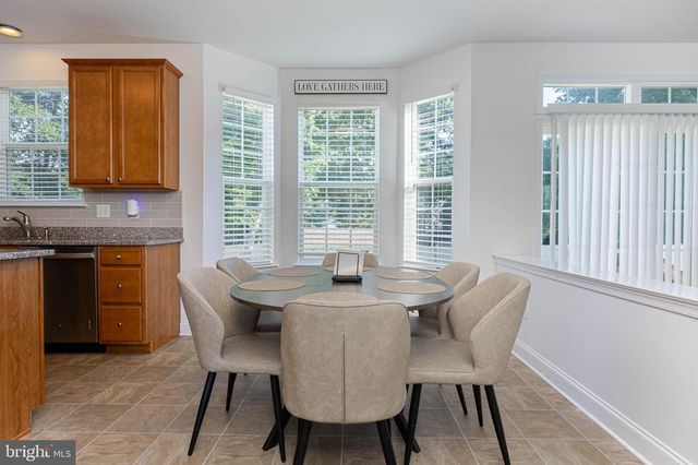 260 STAGGERBUSH RD, Williamstown, NJ 08094