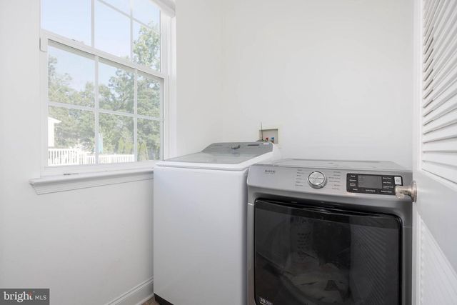 260 STAGGERBUSH RD, Williamstown, NJ 08094