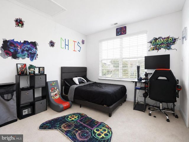 260 STAGGERBUSH RD, Williamstown, NJ 08094
