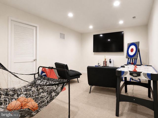 260 STAGGERBUSH RD, Williamstown, NJ 08094
