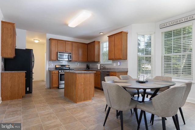 260 STAGGERBUSH RD, Williamstown, NJ 08094