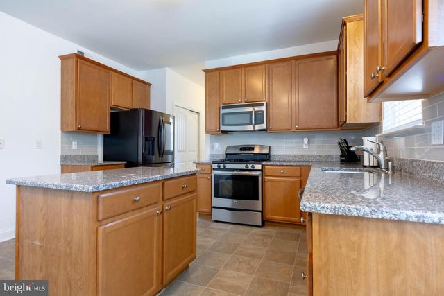 260 STAGGERBUSH RD, Williamstown, NJ 08094