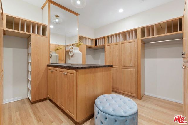 445 N Martel Avenue, Los Angeles, CA 90036