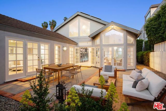 445 N Martel Avenue, Los Angeles, CA 90036