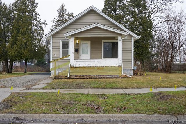 74 W Bernhard Avenue, Hazel Park, MI 48030