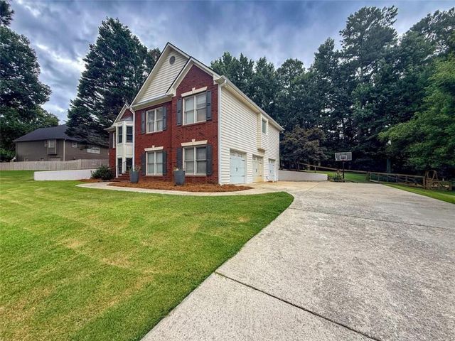 1983 Trestlebrook Way, Buford, GA 30519