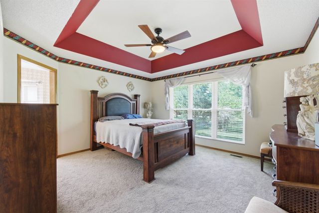 857 N Crest Ct, Wichita, KS 67206