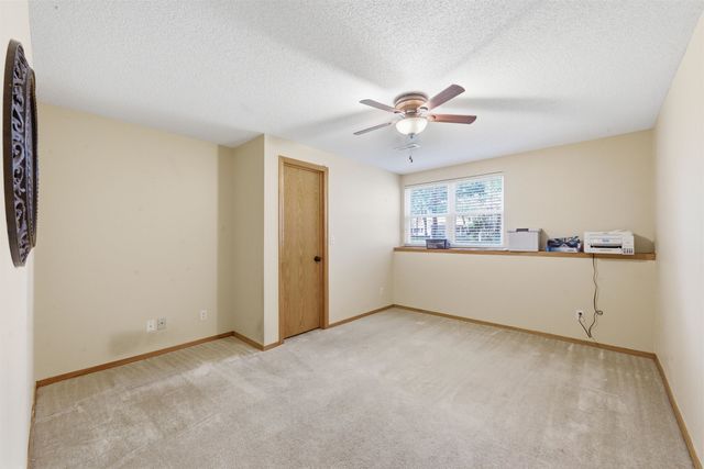 857 N Crest Ct, Wichita, KS 67206