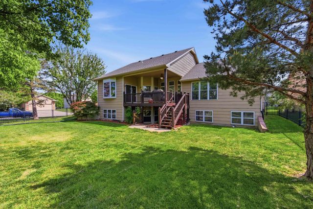 857 N Crest Ct, Wichita, KS 67206