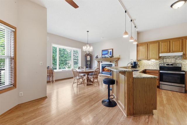 857 N Crest Ct, Wichita, KS 67206