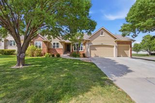 857 N Crest Ct, Wichita, KS 67206