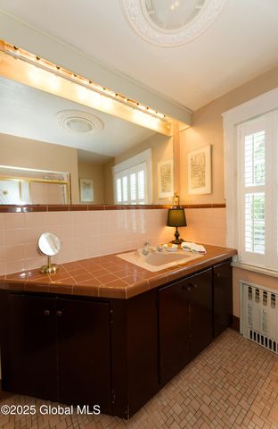 2 24th Street, Troy, NY 12180