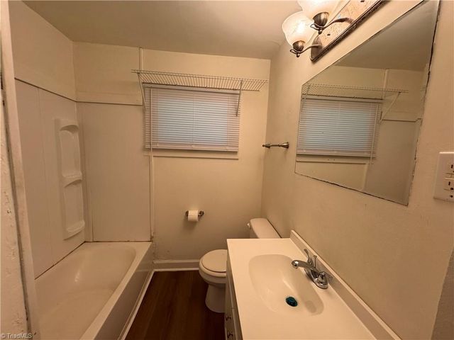 4865 Baux Mountain Road, Winston-salem, NC 27105