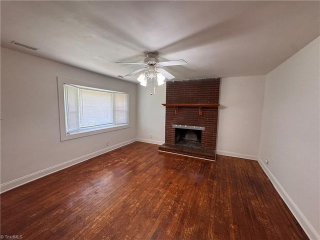 4865 Baux Mountain Road, Winston-salem, NC 27105