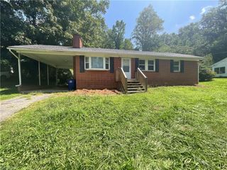 4865 Baux Mountain Road, Winston-salem, NC 27105
