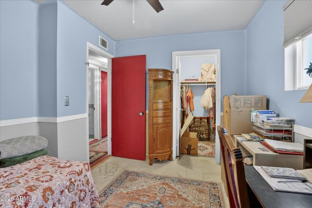806 E MOUNTAIN VIEW Road, Phoenix, AZ 85020