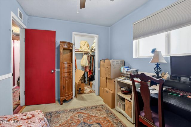 806 E MOUNTAIN VIEW Road, Phoenix, AZ 85020