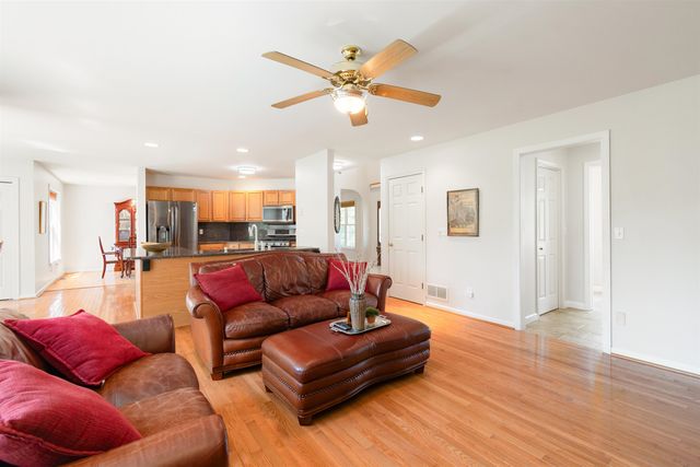 109 Coyote Lane, Williston, VT 05495