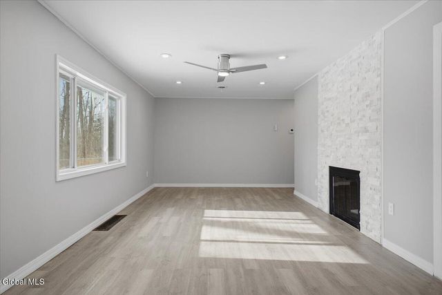 12 Laurel Road, Moreau, NY 12828