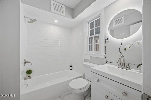 12 Laurel Road, Moreau, NY 12828