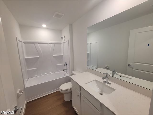 17360 Cantu CT, North Fort Myers, FL 33917
