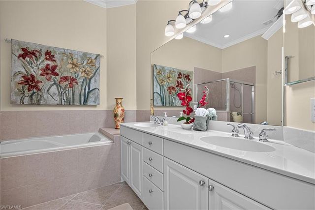 3050 Meandering WAY 201, Fort Myers, FL 33905