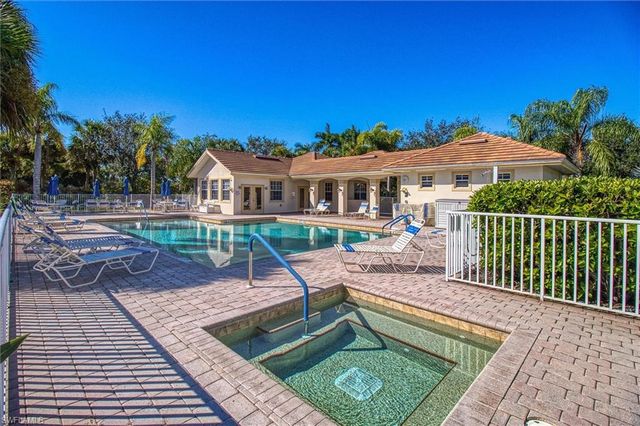 3050 Meandering WAY 201, Fort Myers, FL 33905