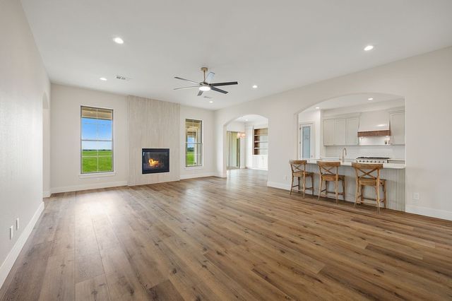 594 Sedalia Road, Van Alstyne, TX 75495