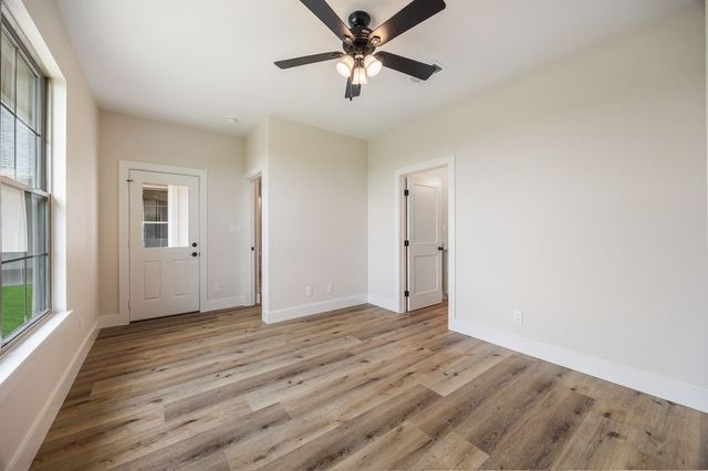 594 Sedalia Road, Van Alstyne, TX 75495