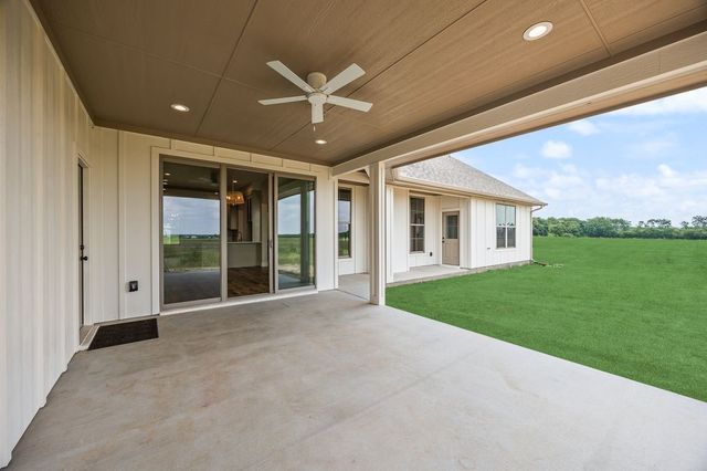 594 Sedalia Road, Van Alstyne, TX 75495