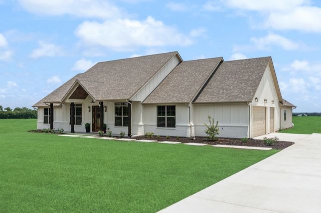 594 Sedalia Road, Van Alstyne, TX 75495