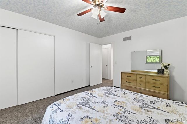 2350 Charlemagne Drive, Maryland Heights, MO 63043