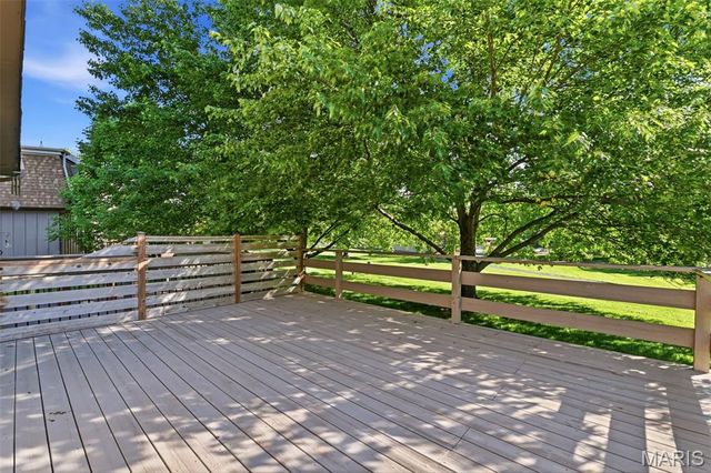 2350 Charlemagne Drive, Maryland Heights, MO 63043