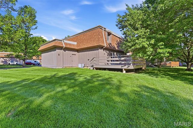 2350 Charlemagne Drive, Maryland Heights, MO 63043