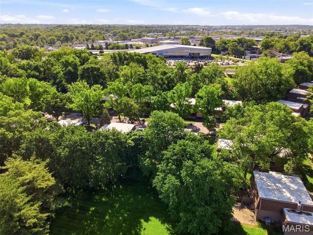 2350 Charlemagne Drive, Maryland Heights, MO 63043