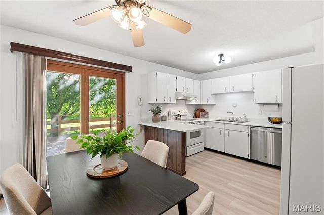 2350 Charlemagne Drive, Maryland Heights, MO 63043