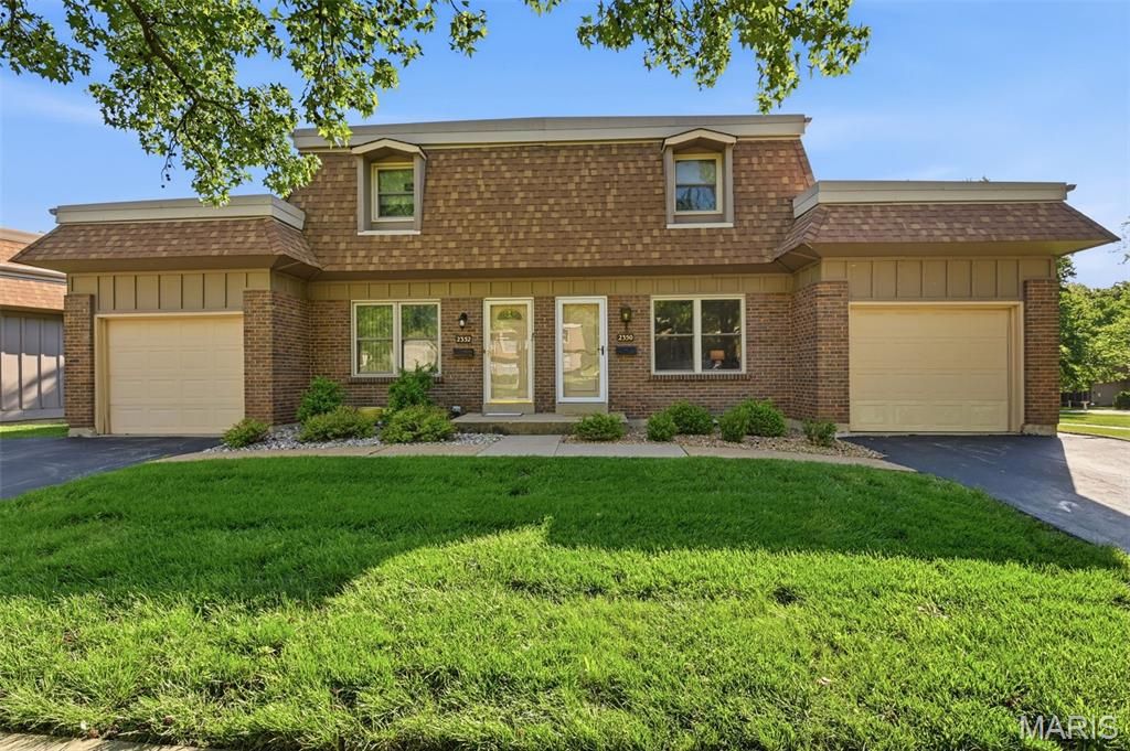 2350 Charlemagne Drive, Maryland Heights, MO 63043