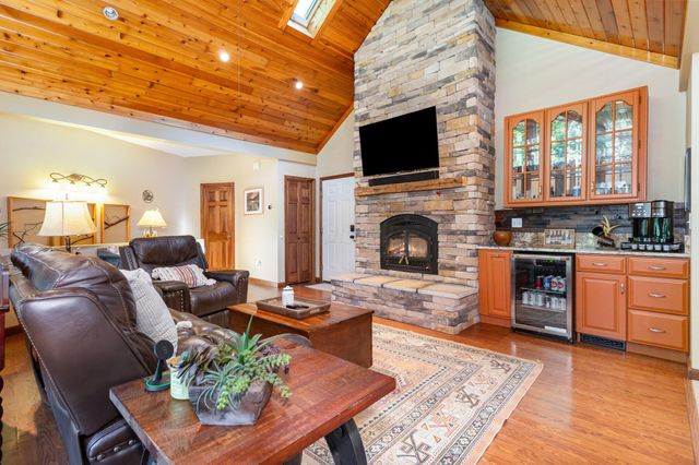 201 Apache Lane, Hide A Way Hills, OH 43107