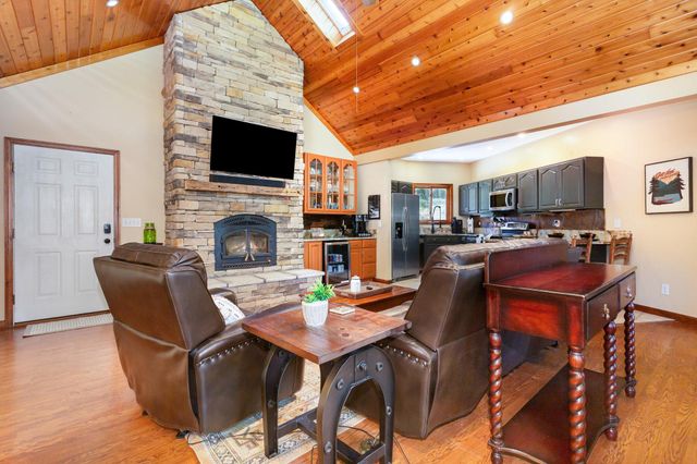 201 Apache Lane, Hide A Way Hills, OH 43107