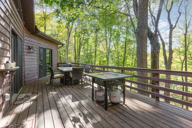 201 Apache Lane, Hide A Way Hills, OH 43107