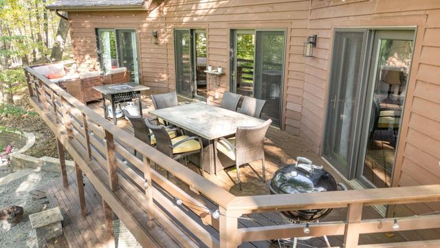 201 Apache Lane, Hide A Way Hills, OH 43107