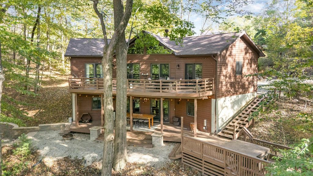 201 Apache Lane, Hide A Way Hills, OH 43107