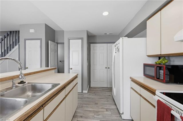 4630 Georgetown PL, Virginia Beach, VA 23455