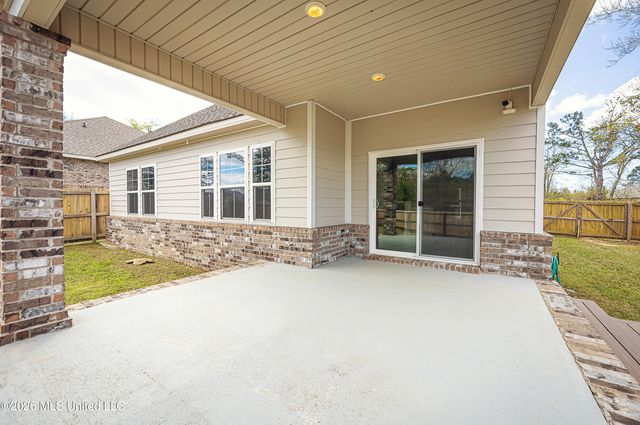 10545 W Landon Green Circle, Gulfport, MS 39503