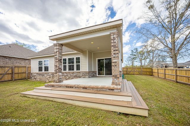 10545 W Landon Green Circle, Gulfport, MS 39503